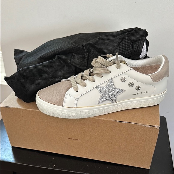 Vintage Havana Shoes - Vintage Havana White and Gray Sneakers